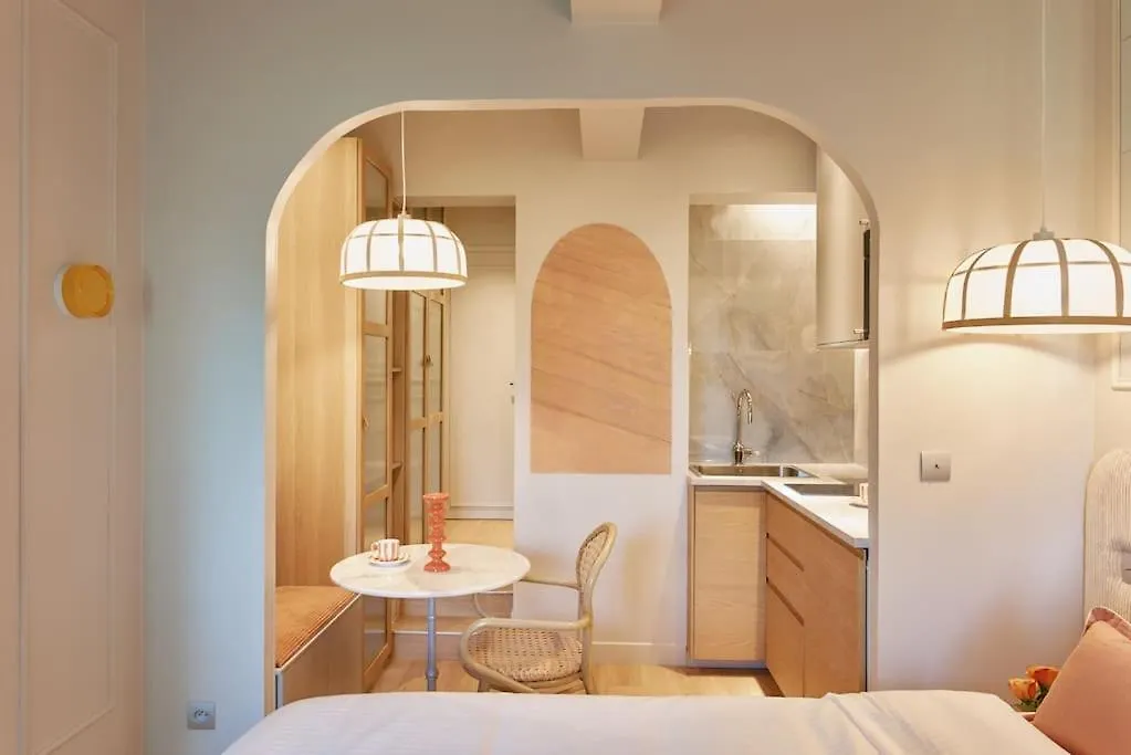 Hermes Room - Duke Housing Paris 0*,  France