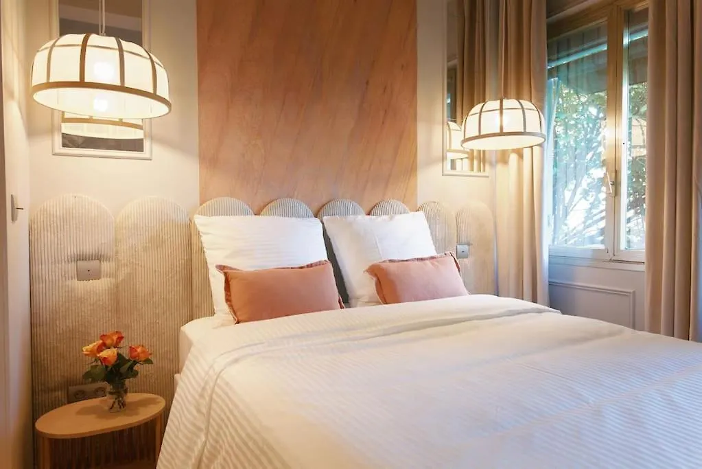 Hermes Room - Duke Housing Paris 0*,  France